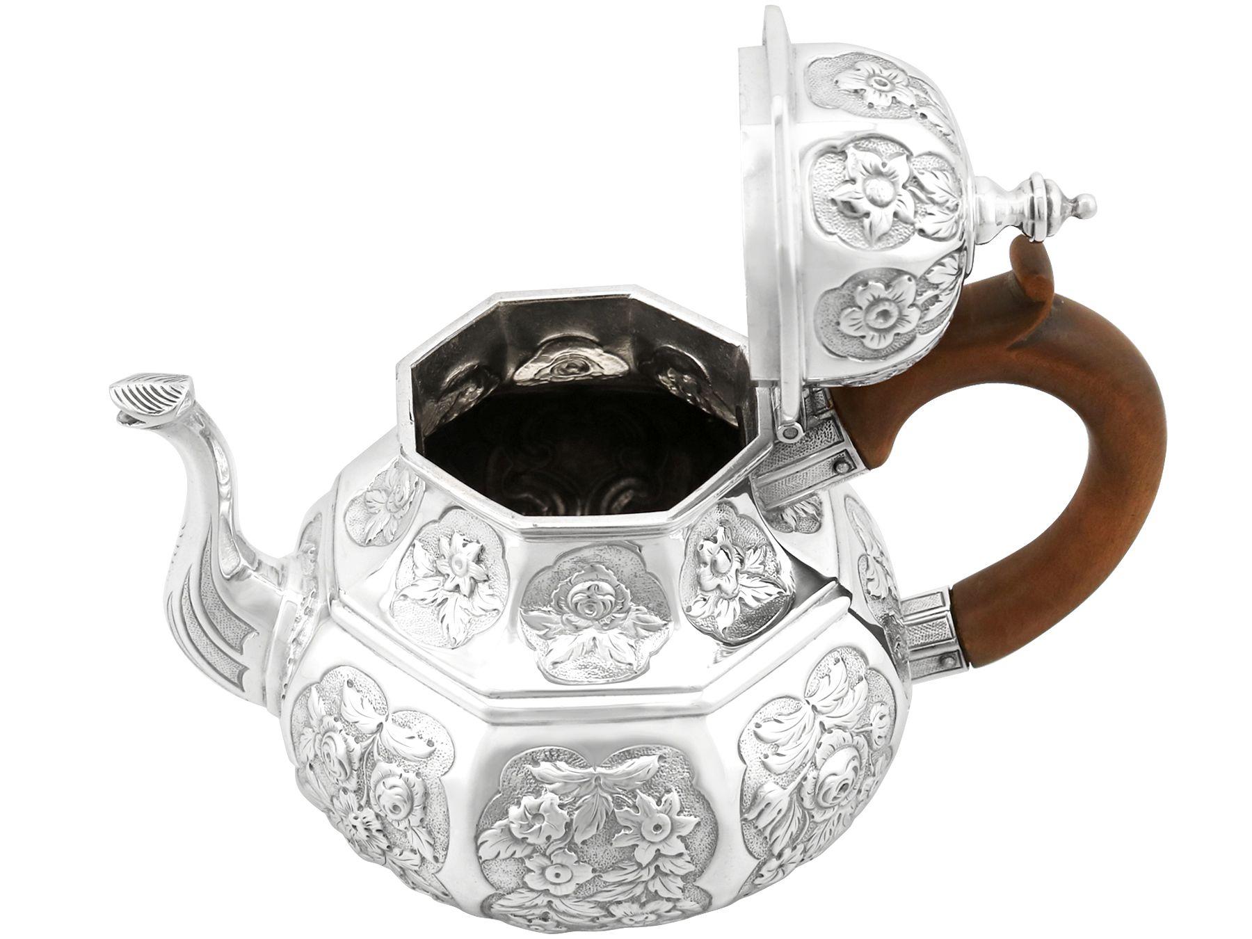Antique Georgian Sterling Silver Teapot with Spirit Burner For Sale 2