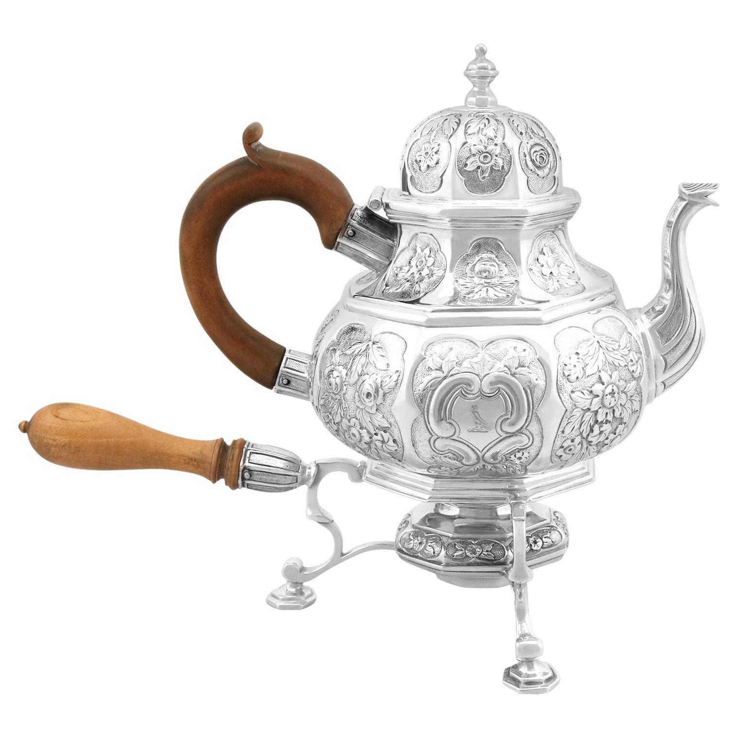 Antike georgianische Teekanne aus Sterlingsilber mit Spirituosenbrenner