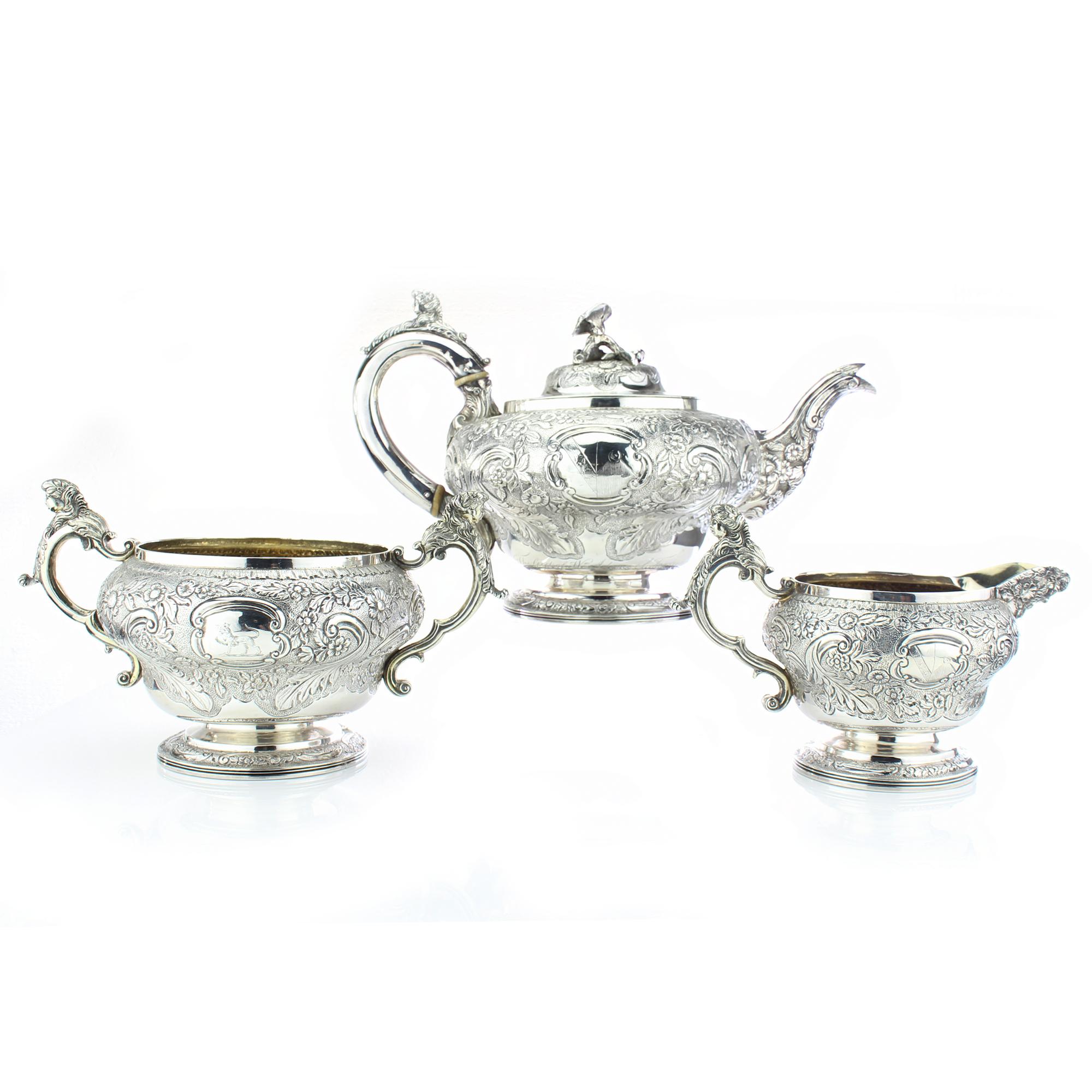 Antique Georgian Sterling Silver Three-Piece Elaborately Engraved Tea Set In Good Condition For Sale In Braintree, GB