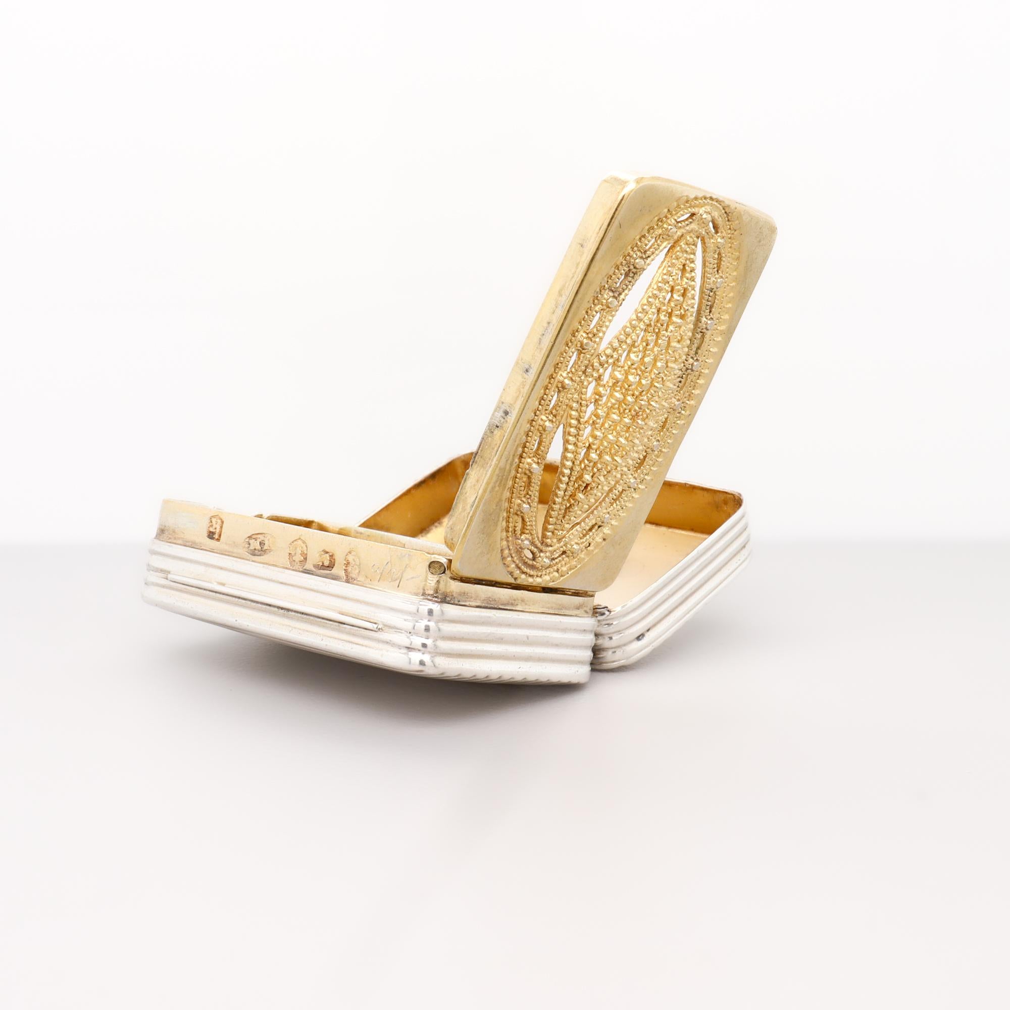 Antique Georgian Sterling Silver Vinaigrette by John Munslow, Birmingham 1808 For Sale 6