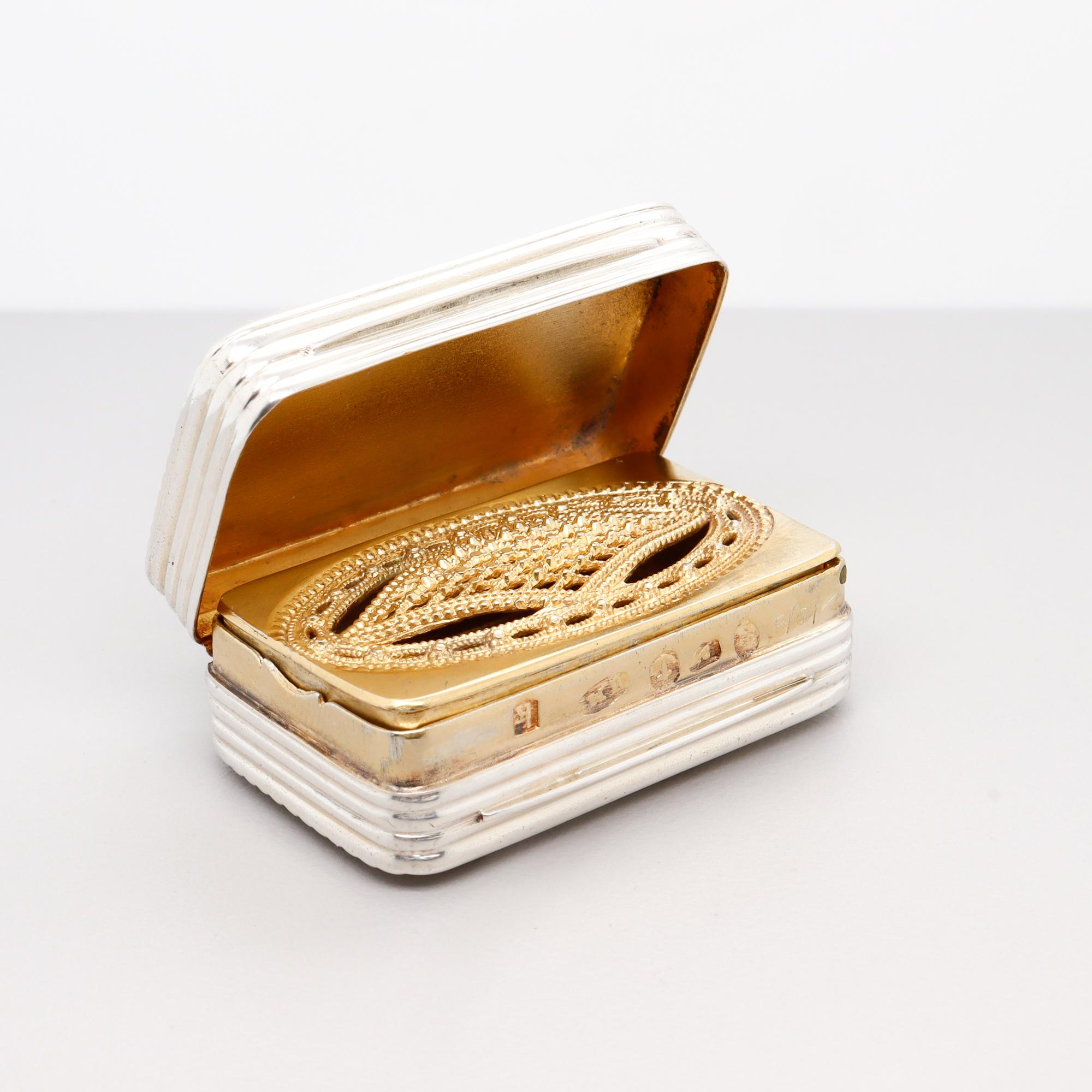 Women's or Men's Antique Georgian Sterling Silver Vinaigrette by John Munslow, Birmingham 1808 For Sale