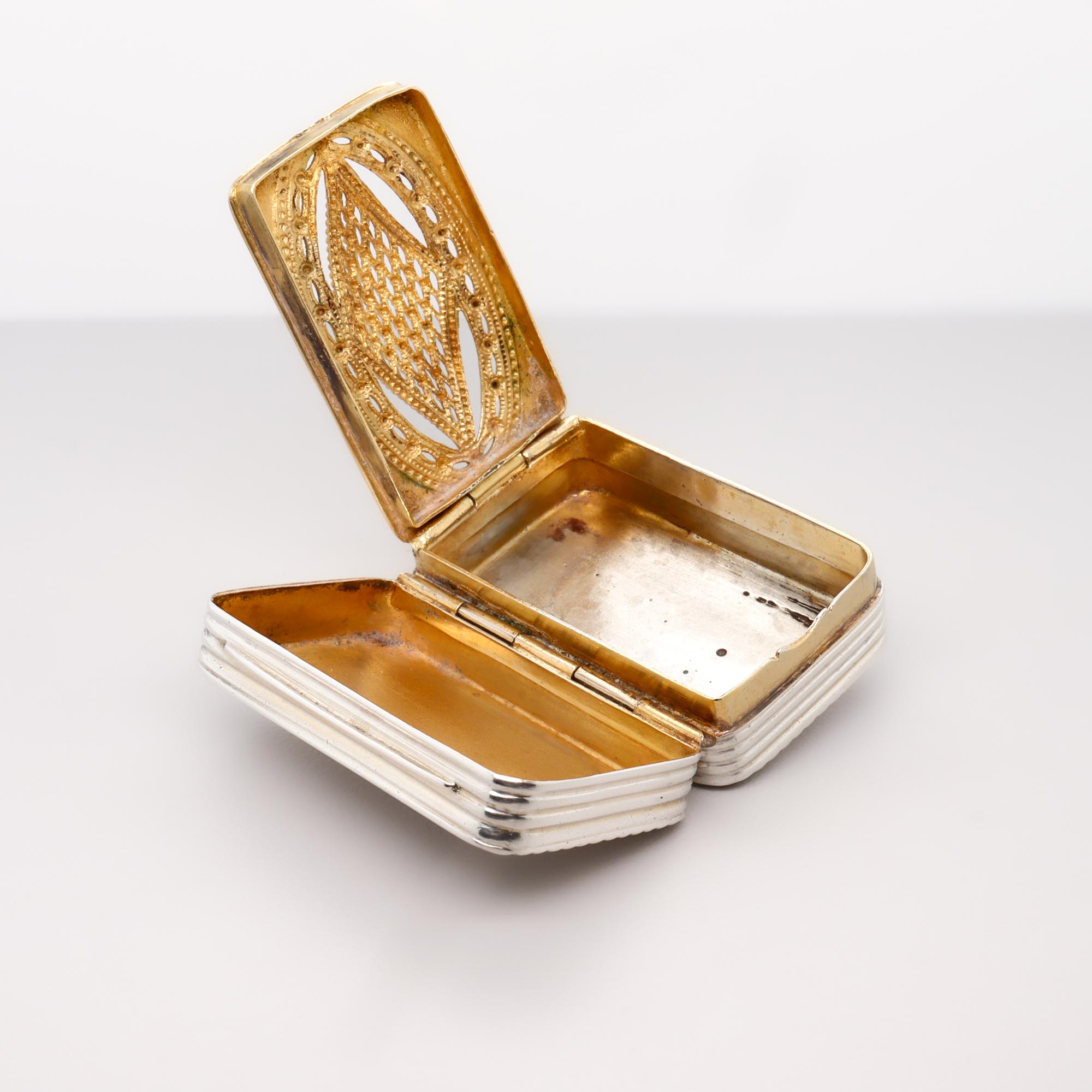 Antique Georgian Sterling Silver Vinaigrette by John Munslow, Birmingham 1808 For Sale 4