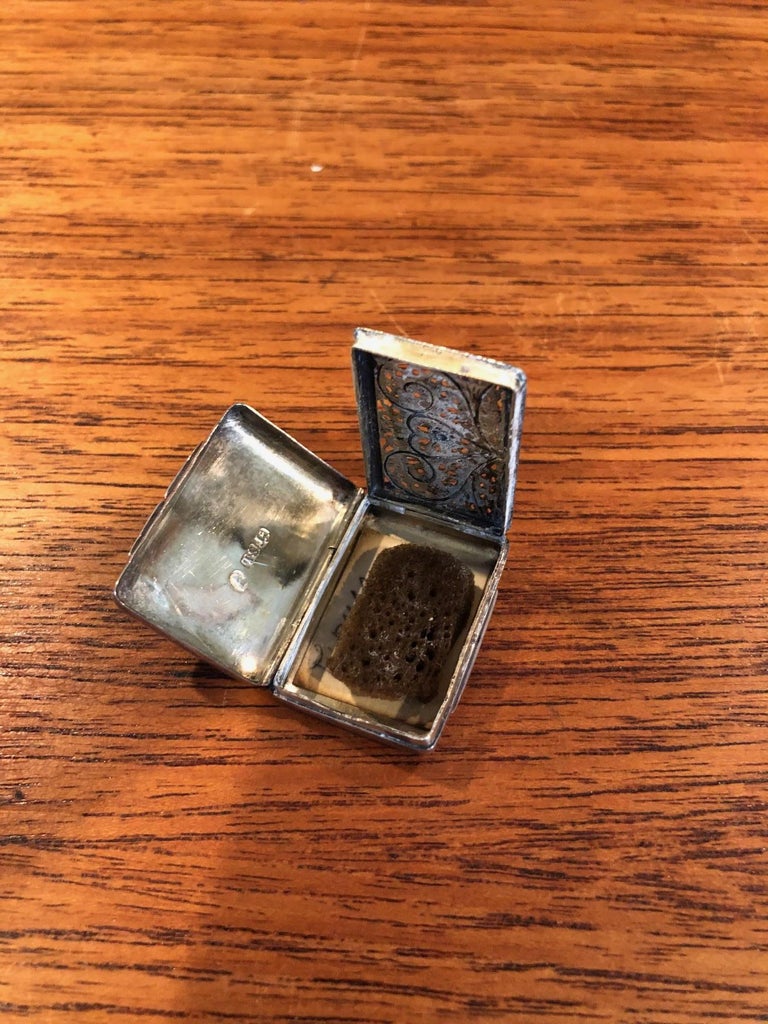 Antique Georgian Sterling Silver Vinaigrette or Vesta by Thomas Shaw In Good Condition For Sale In San Diego, CA