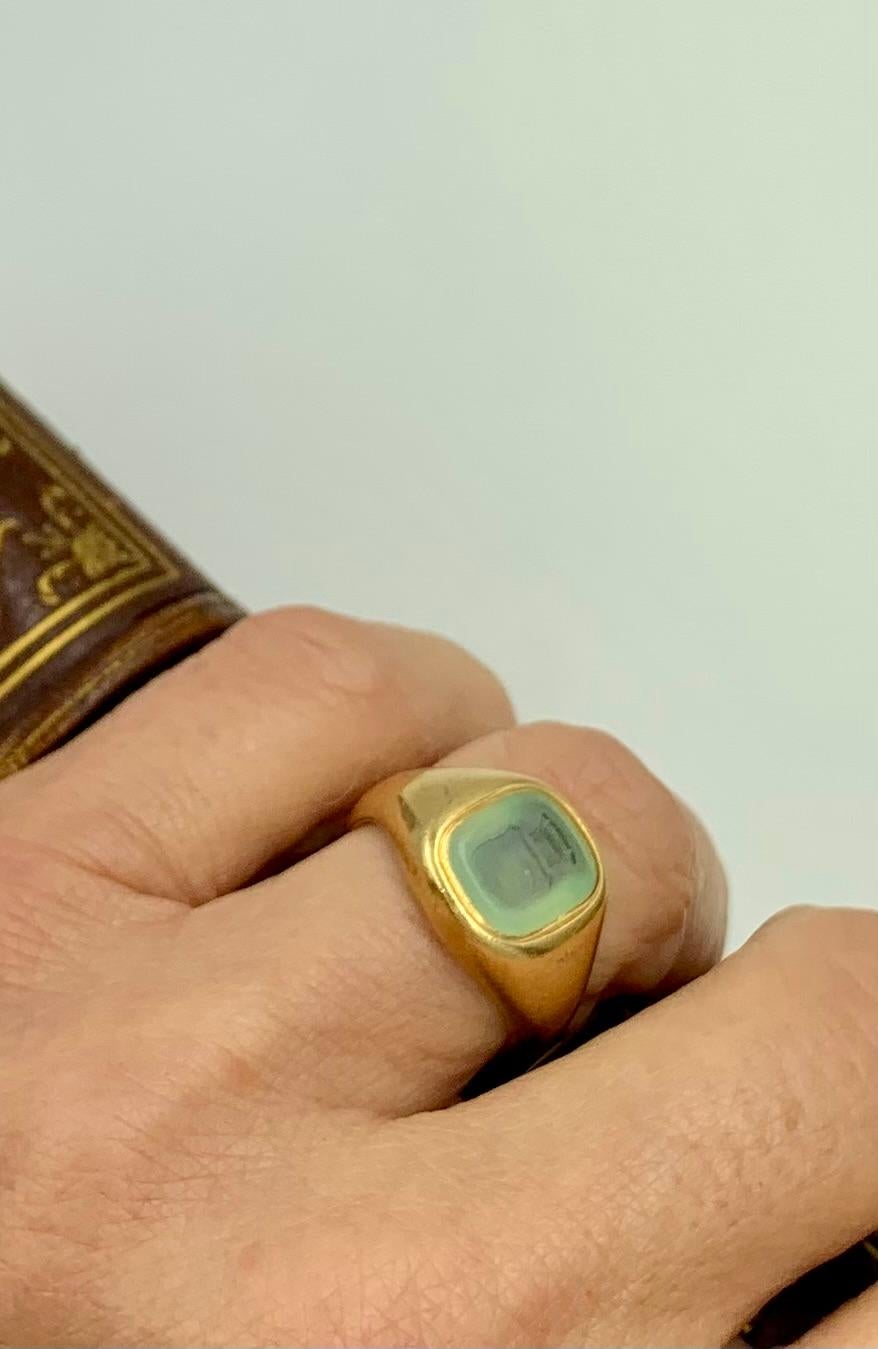 Antique Georgian Style 18K Yellow Gold Ochre Glass Baronet Intaglio Signet Ring For Sale 7