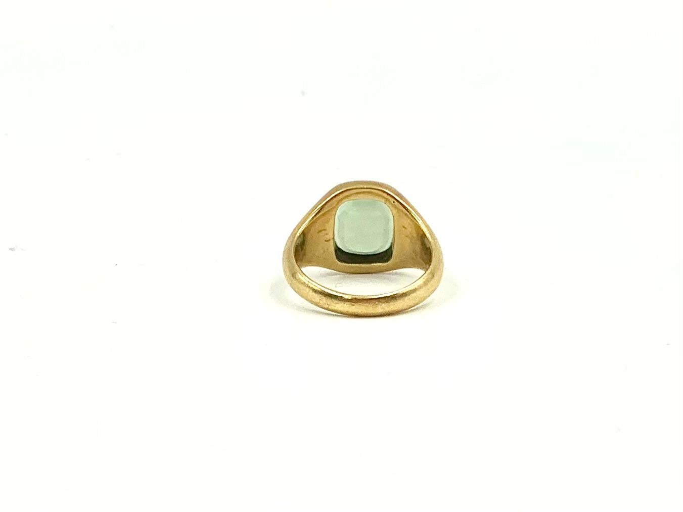Antique Georgian Style 18K Yellow Gold Ochre Glass Baronet Intaglio Signet Ring For Sale 4