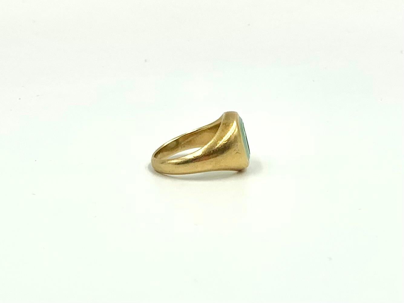 Antique Georgian Style 18K Yellow Gold Ochre Glass Baronet Intaglio Signet Ring For Sale 5