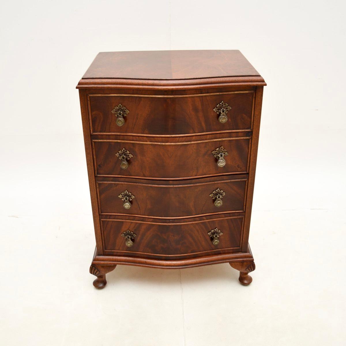 British Antique Georgian Style Bedside / Side Chest of Drawers