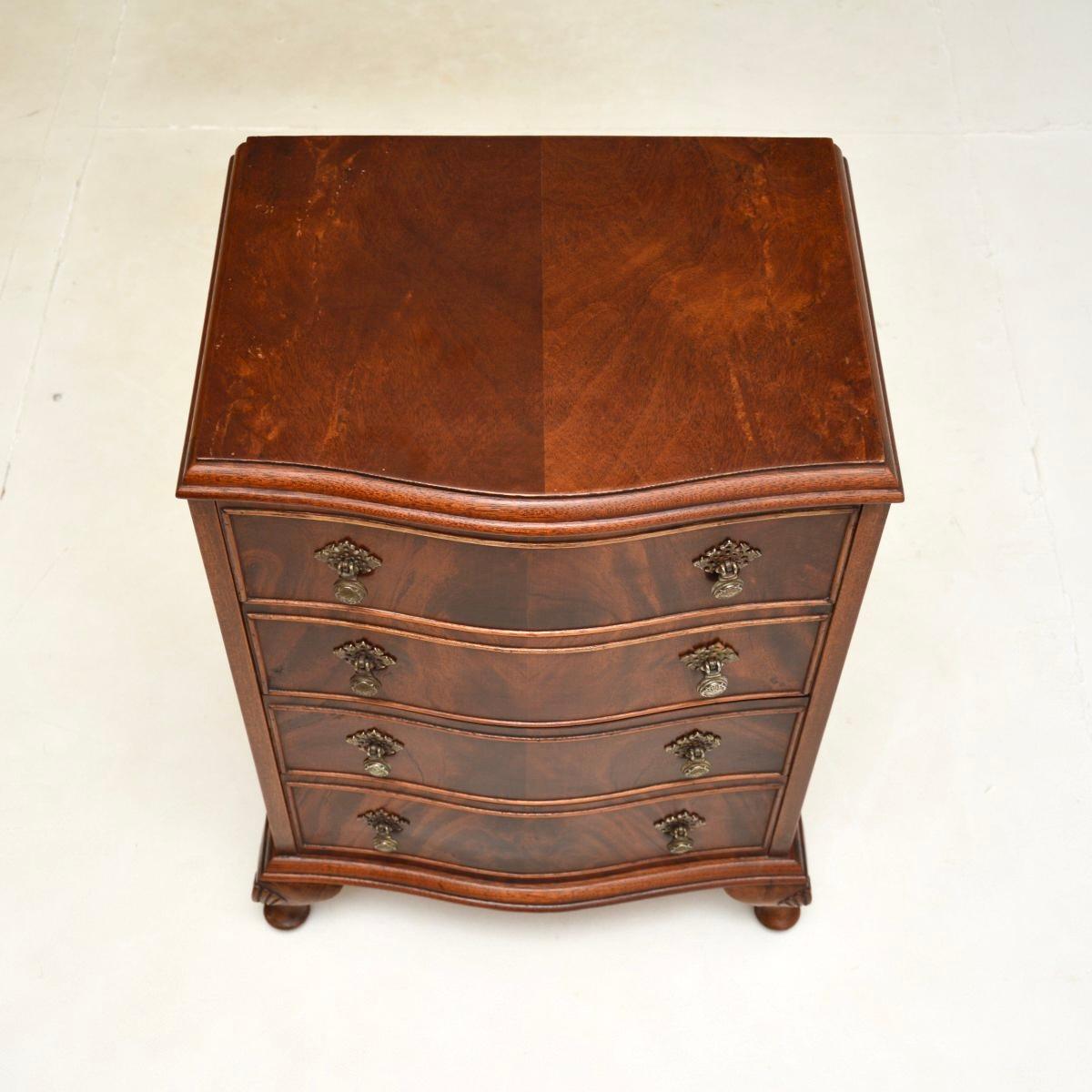 Wood Antique Georgian Style Bedside / Side Chest of Drawers