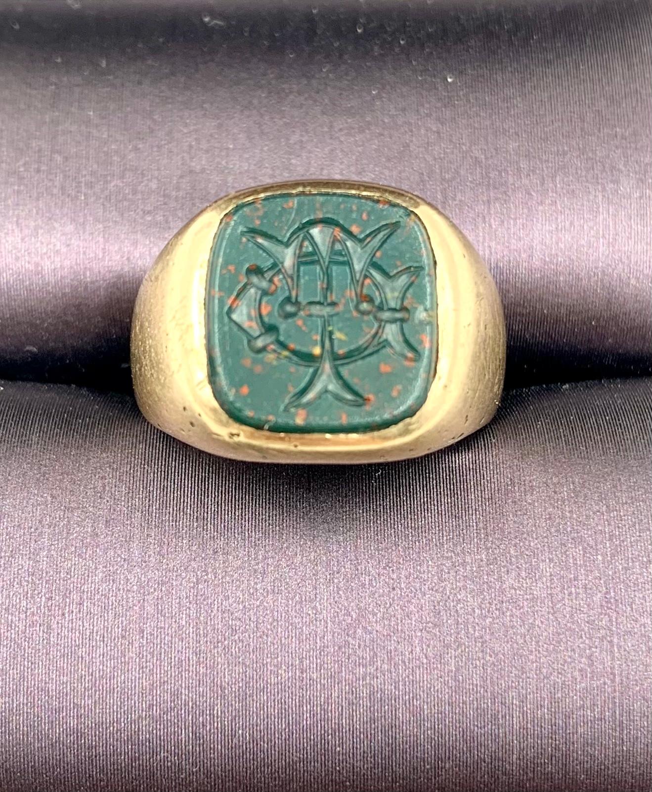 Antique Georgian Style Bloodstone Intaglio Rose Gold Signet Ring, 19th Century For Sale 5
