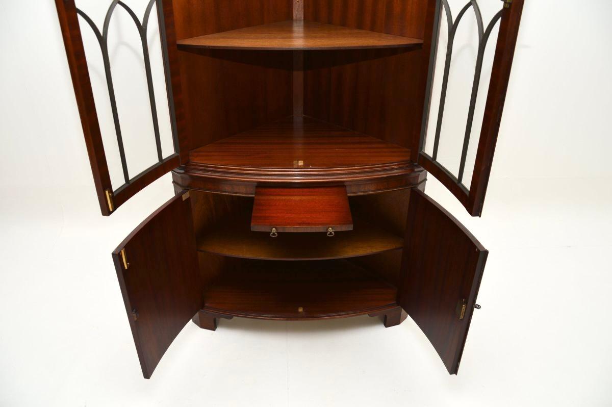 Antique Georgian Style Bow Front Corner Cabinet For Sale 1