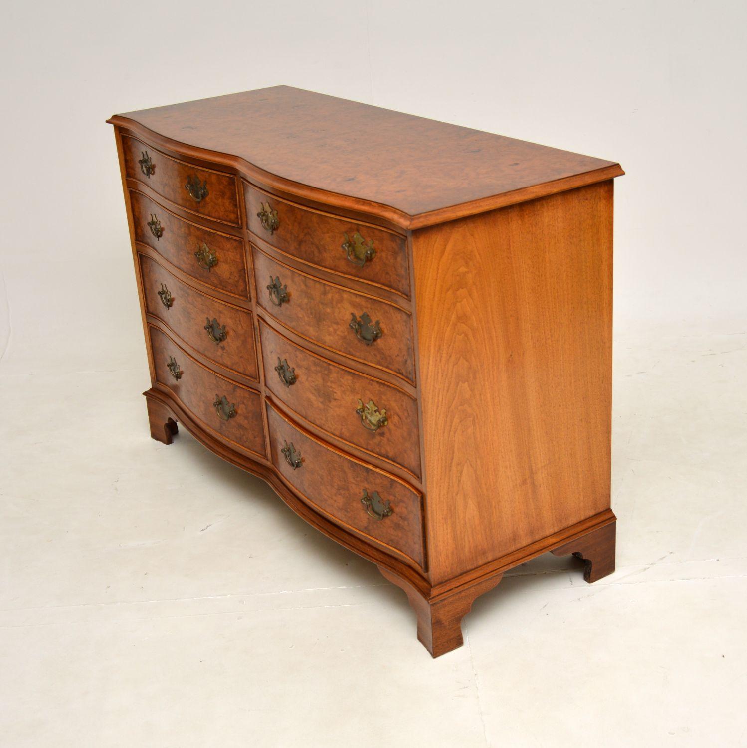Antique Georgian Style Burr Walnut Chest of Drawers / Sideboard In Good Condition In London, GB