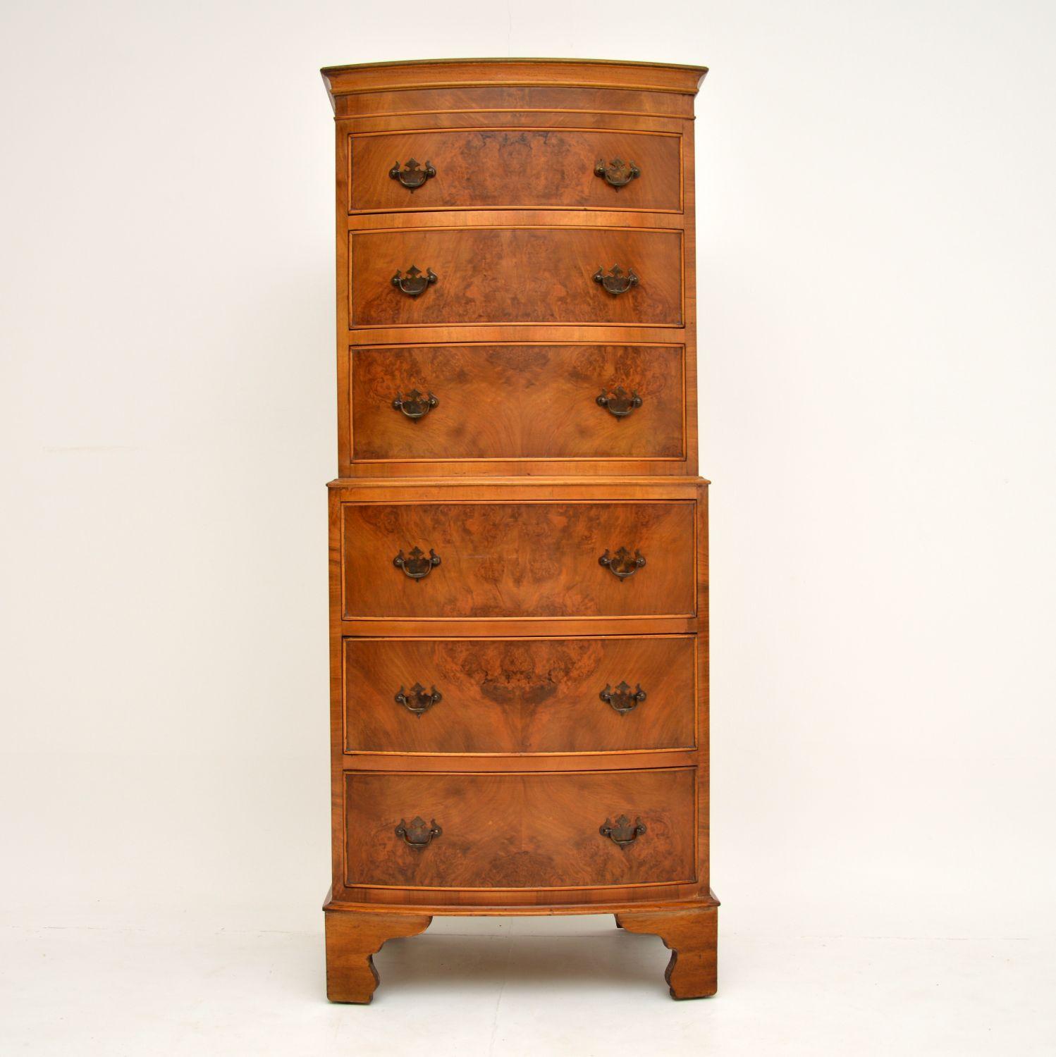 A beautiful and top quality walnut chest on chest. This is in the antique Georgian style, it dates from circa 1930s.

It is extremely well made and this is a really useful size. It is tall and slim, with lots of storage space. The colour and