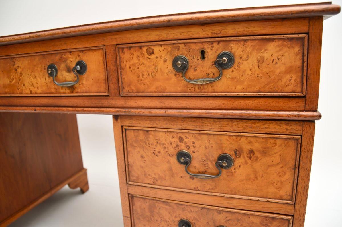 Antique Georgian Style Burr Yew Pedestal Desk For Sale 6