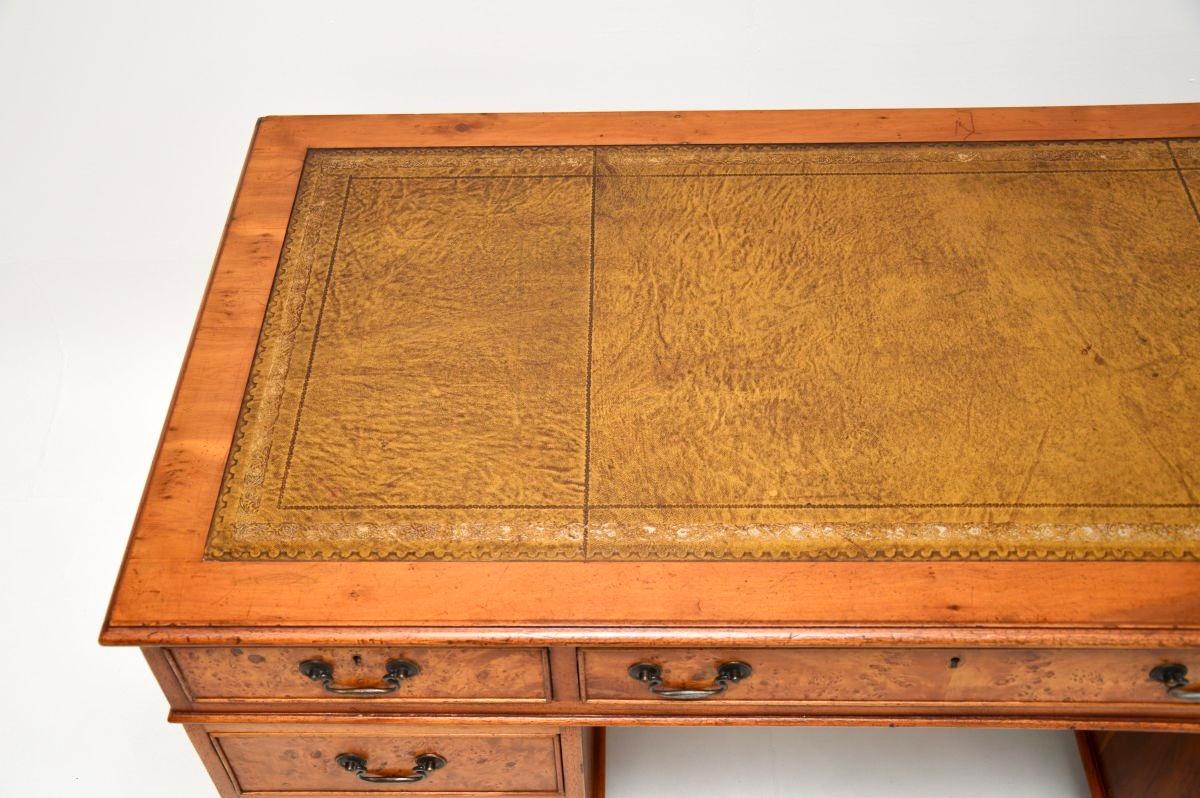 Antique Georgian Style Burr Yew Pedestal Desk For Sale 2