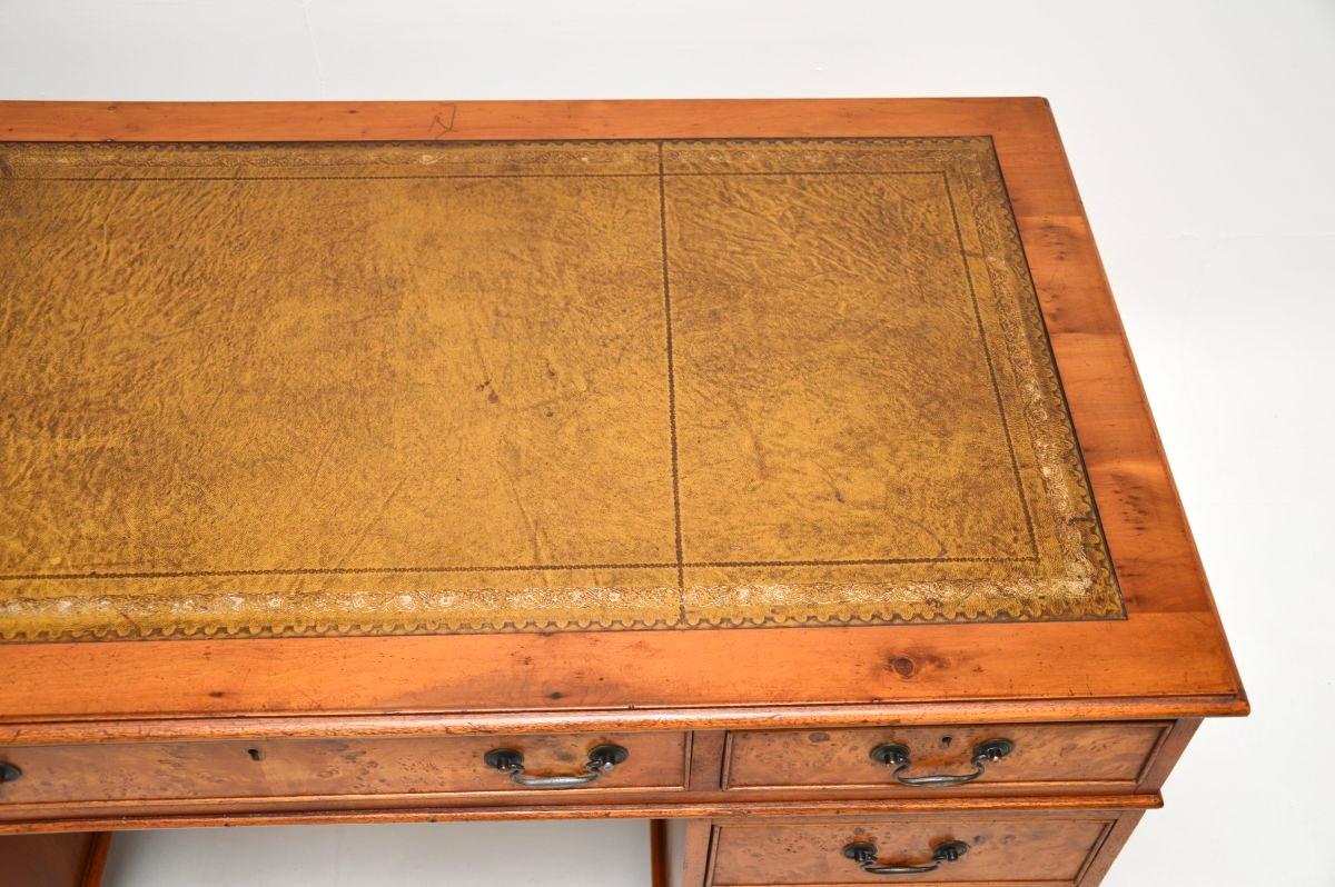 Antique Georgian Style Burr Yew Pedestal Desk For Sale 3