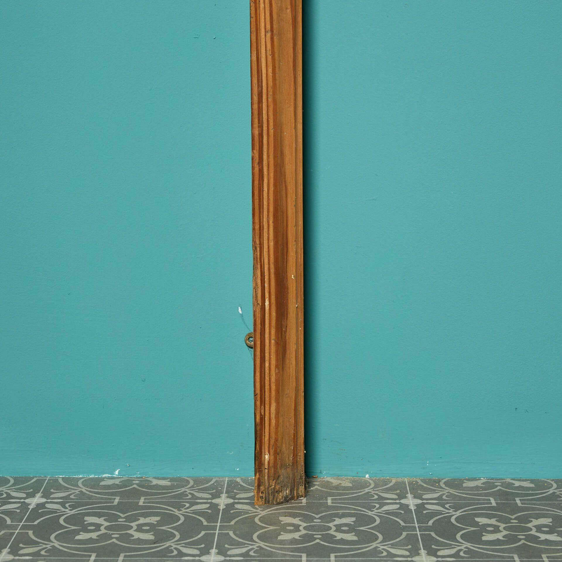Antique Georgian Style Carved Pine Fire Surround For Sale 1