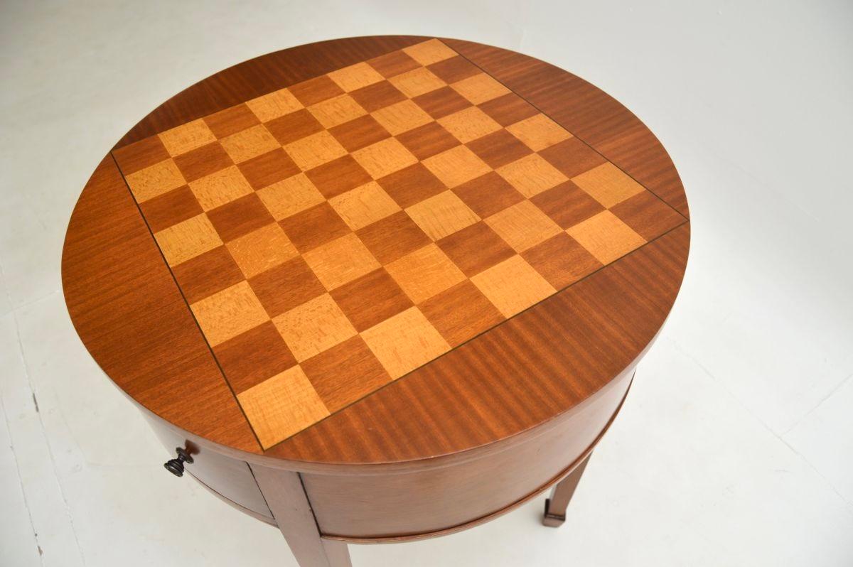Antiker Schachspieltisch im georgianischen Stil (Holz) im Angebot