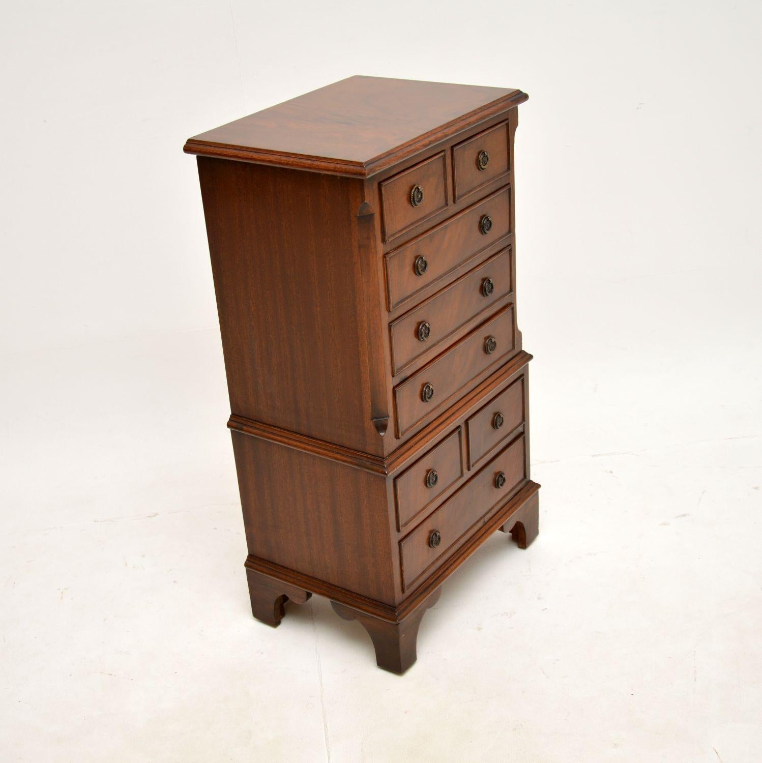 British Antique Georgian Style Chest of Drawers