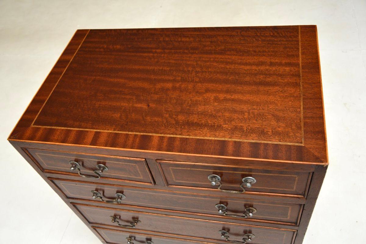 Legno Antico cassettone in stile georgiano in vendita