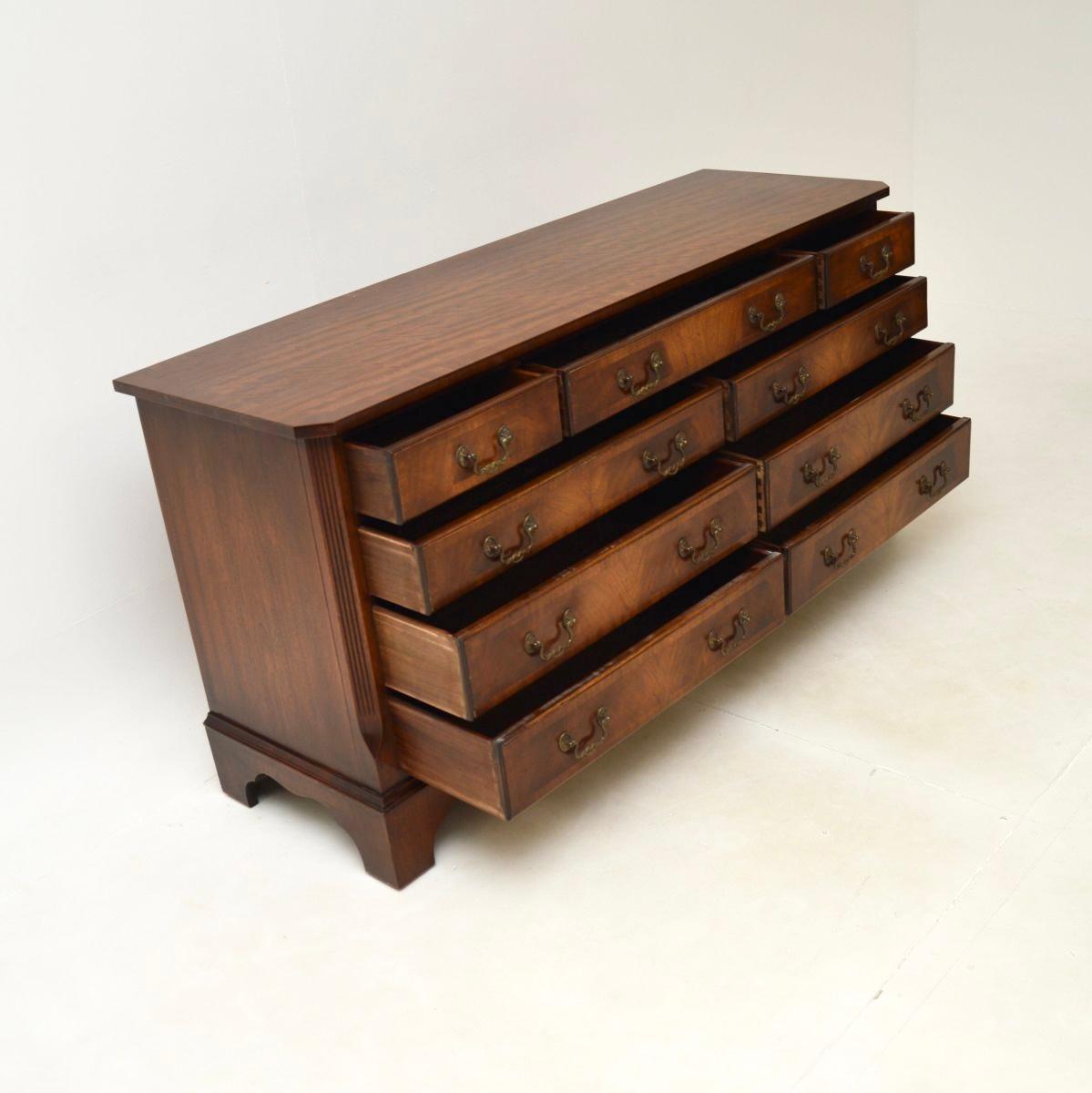 British Antique Georgian Style Chest of Drawers / Sideboard For Sale