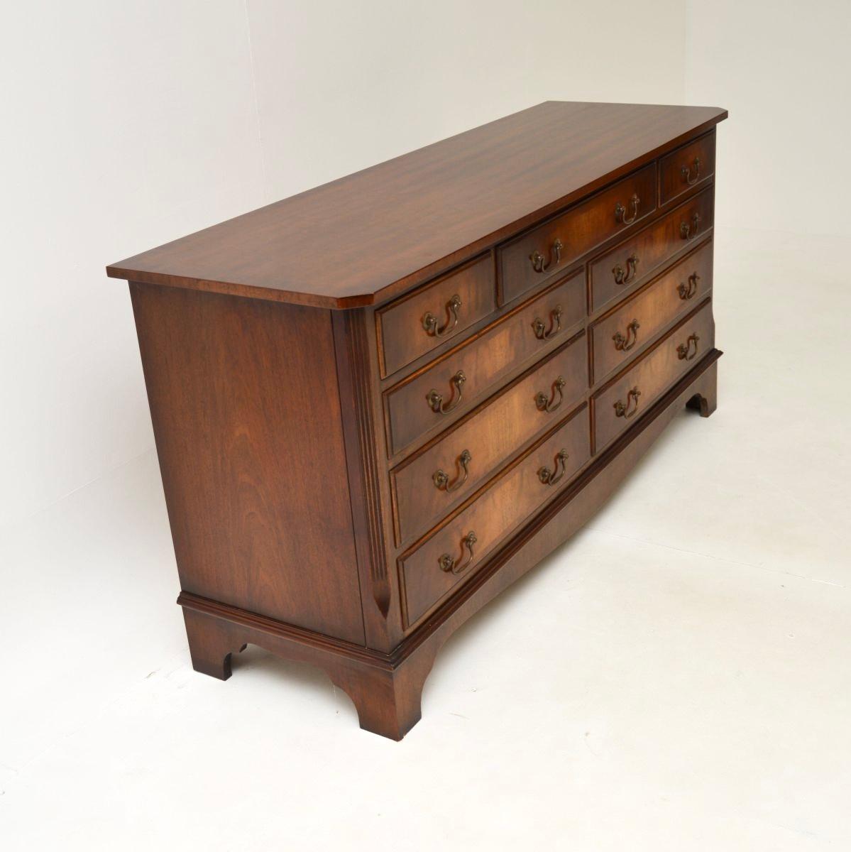 Antique Georgian Style Chest of Drawers / Sideboard In Good Condition In London, GB