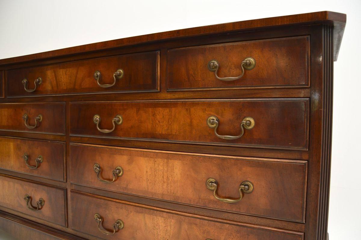 Antique Georgian Style Chest of Drawers / Sideboard 3