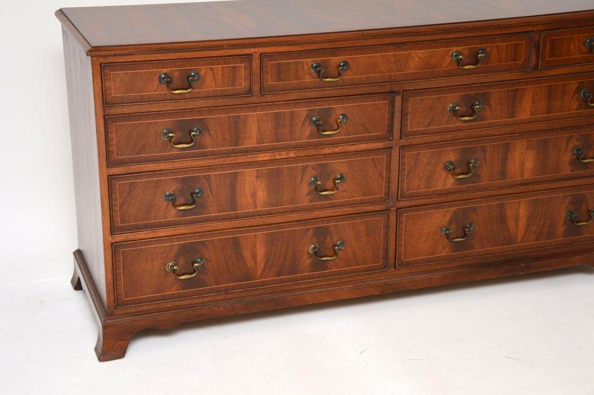 Antica cassettiera / credenza in stile georgiano in vendita 2