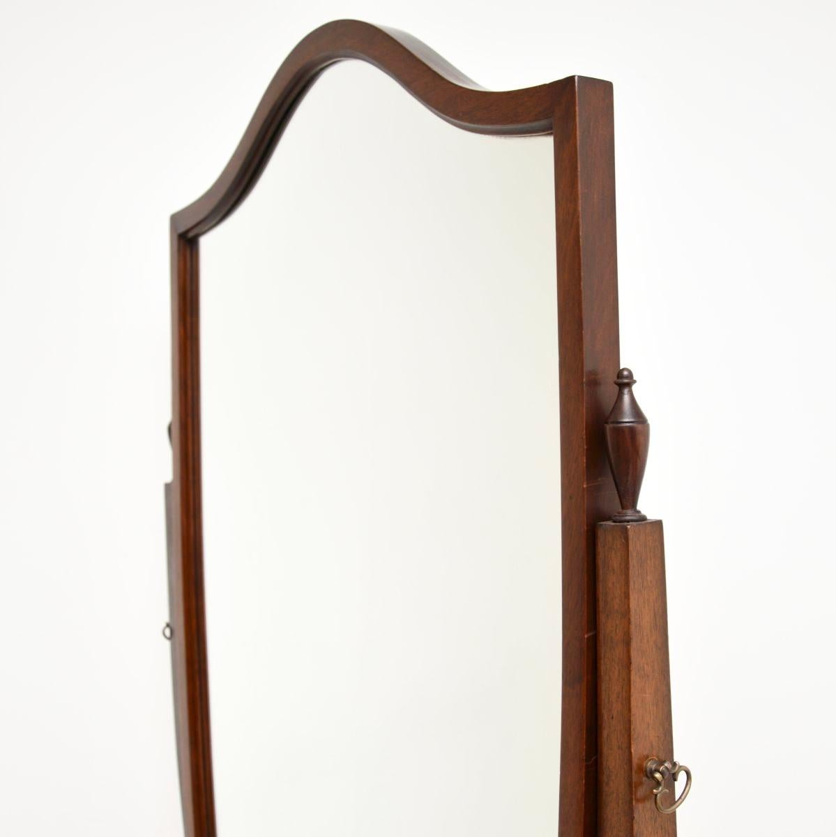 Antique Georgian Style Cheval Mirror In Good Condition For Sale In London, GB