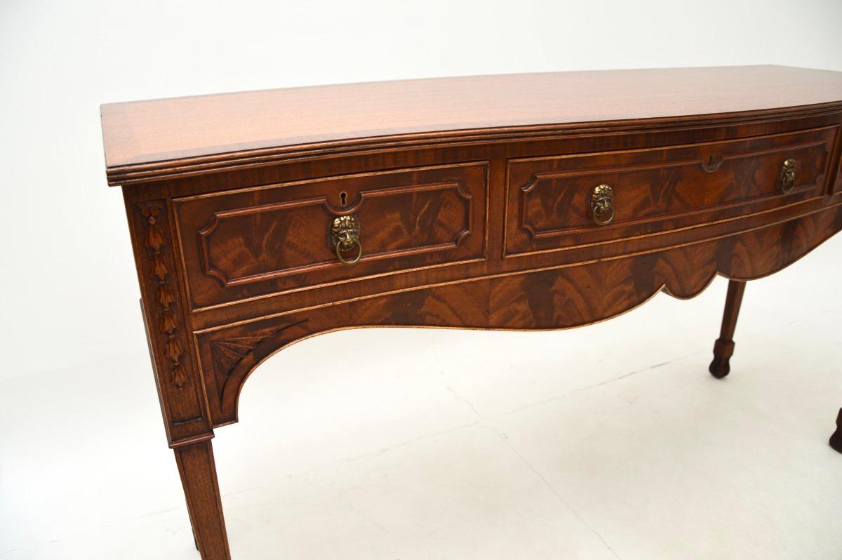 Antiker Konsolen-/Serviertisch im georgianischen Stil (Holz) im Angebot