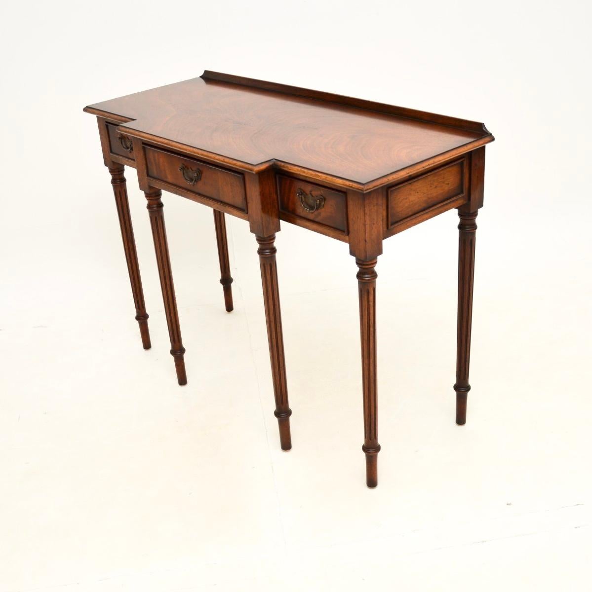 Britannique Table console ancienne de style géorgien
