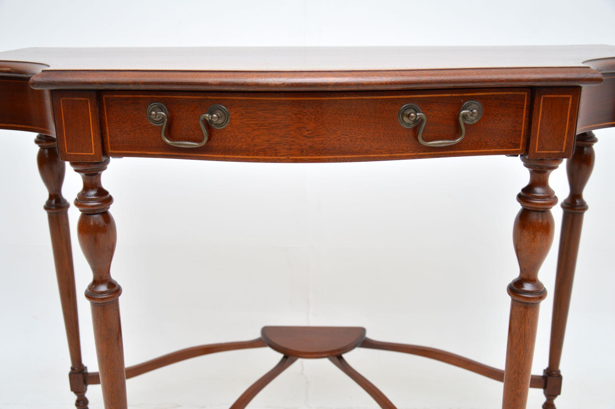 Wood Antique Georgian Style Console Table