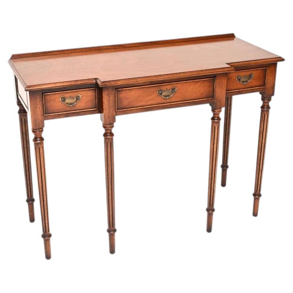 Mesa consola antigua de estilo georgiano en venta