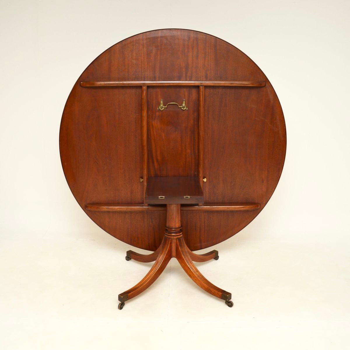 Table de salle à manger ancienne de style géorgien par William Tillman 1