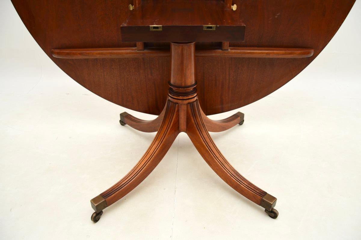 Table de salle à manger ancienne de style géorgien par William Tillman 2