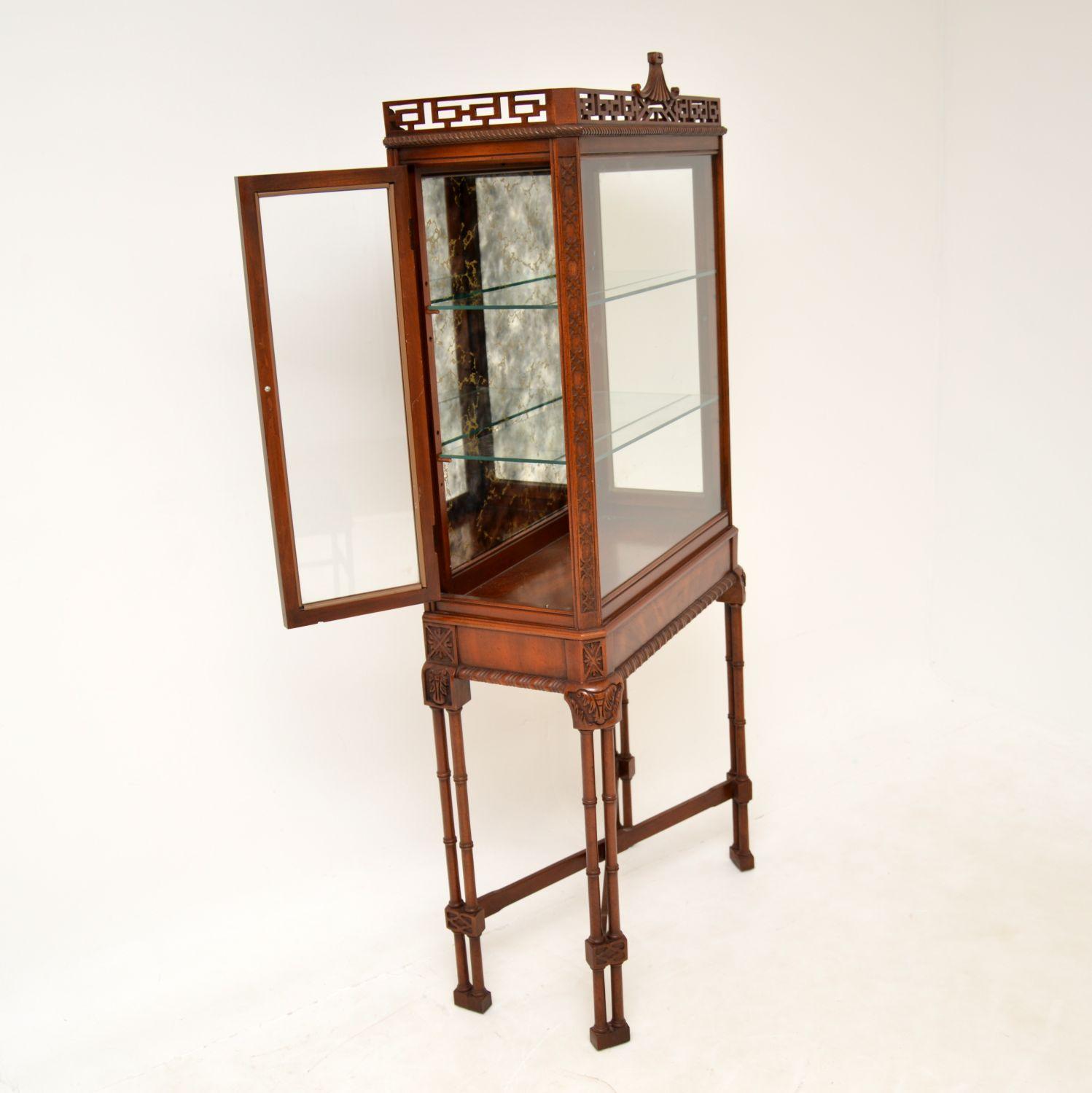 Mid-20th Century Antique Georgian Style Display Cabinet