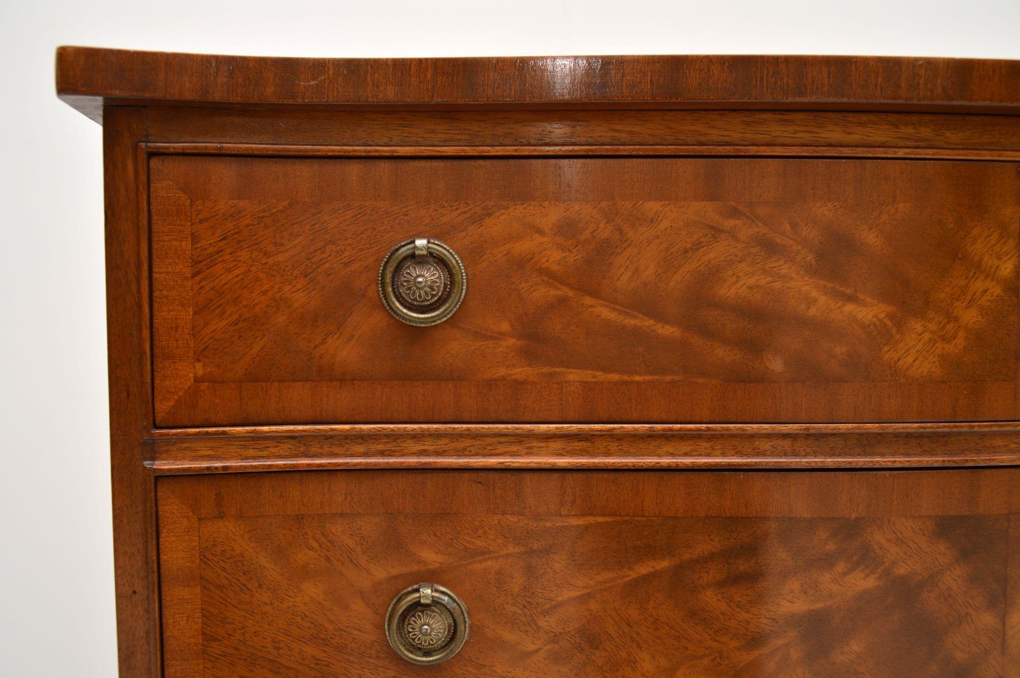 Antique Georgian Style Flame Mahogany Chest of Drawers 4