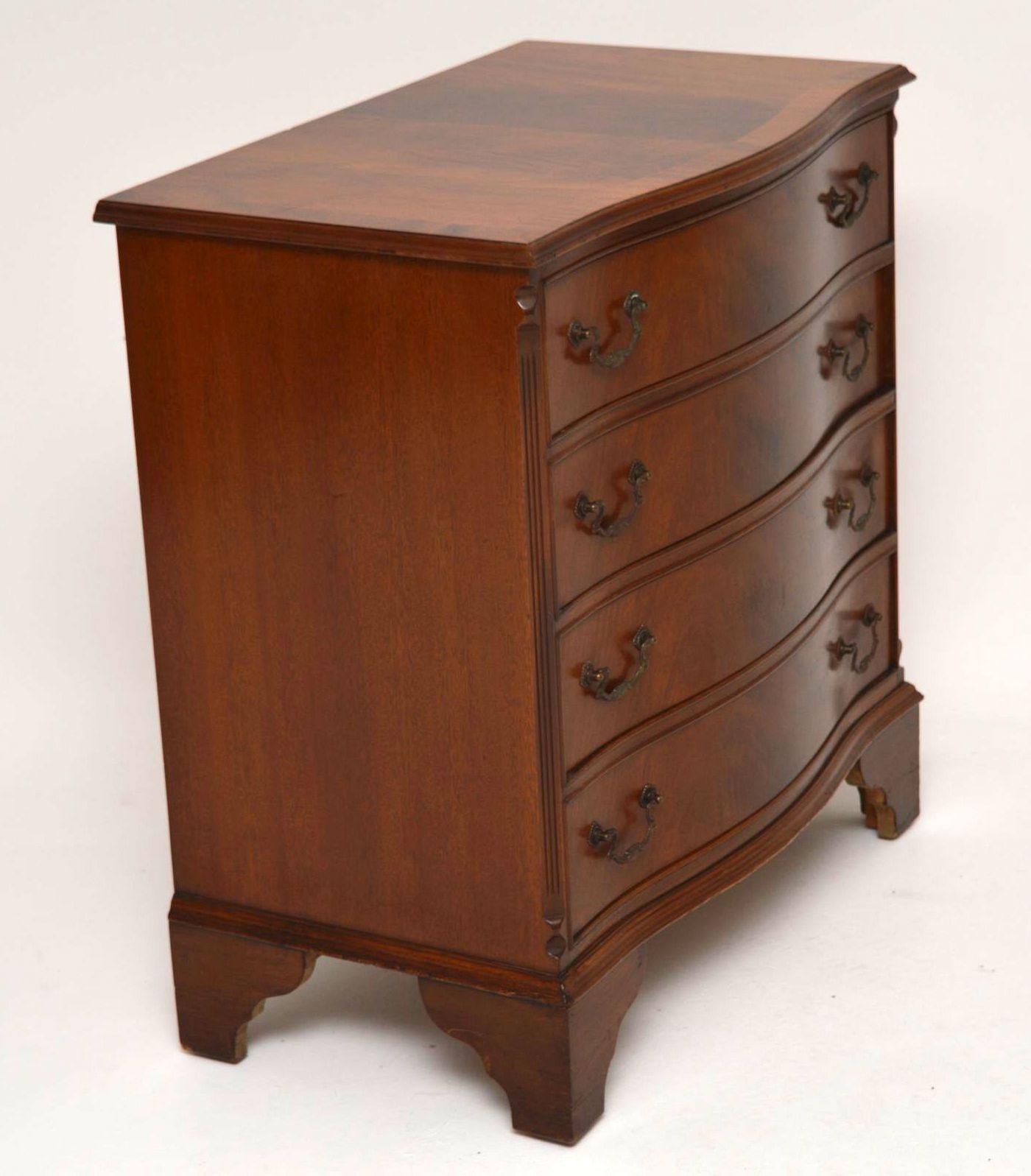 Antique Georgian Style Flame Mahogany Serpentine Chest of Drawers 1