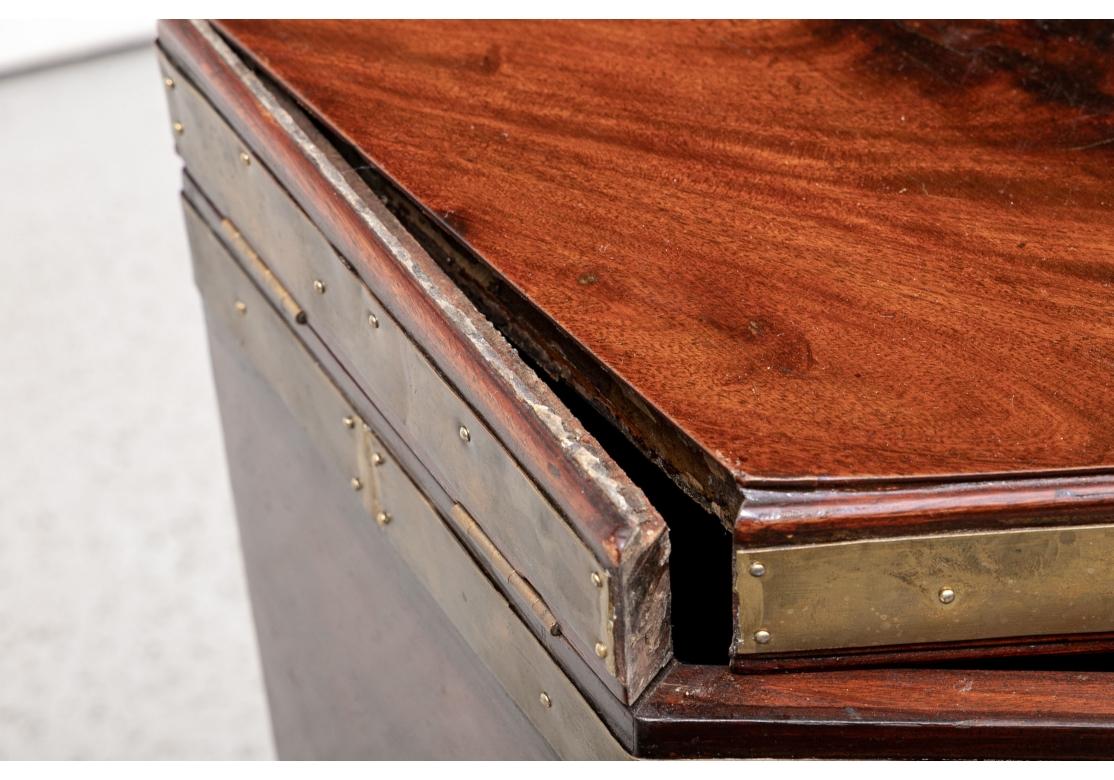 Antique Georgian Style Hexagonal Mahogany Cellaret For Sale 3