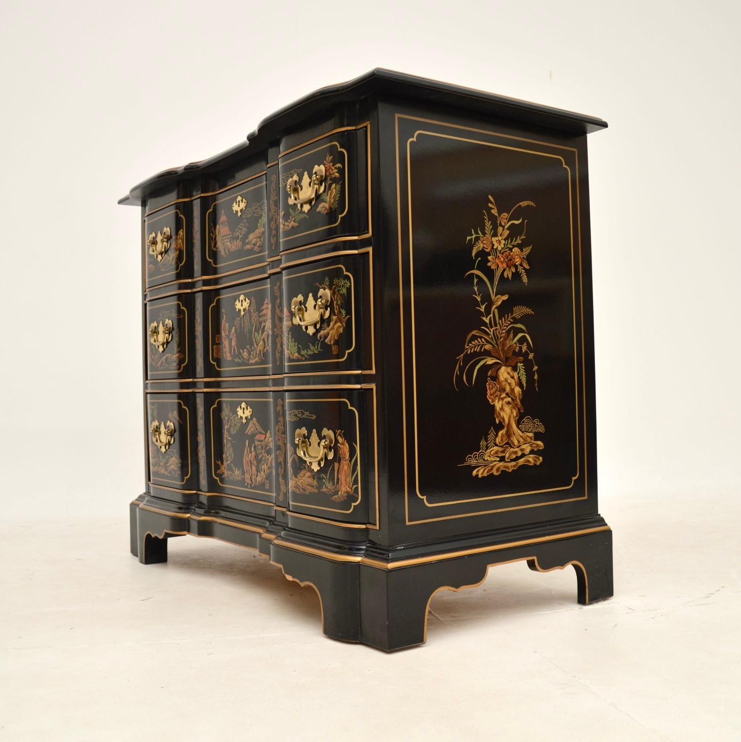 Antique Georgian Style Lacquered Chinoiserie Chest of Drawers In Good Condition In London, GB