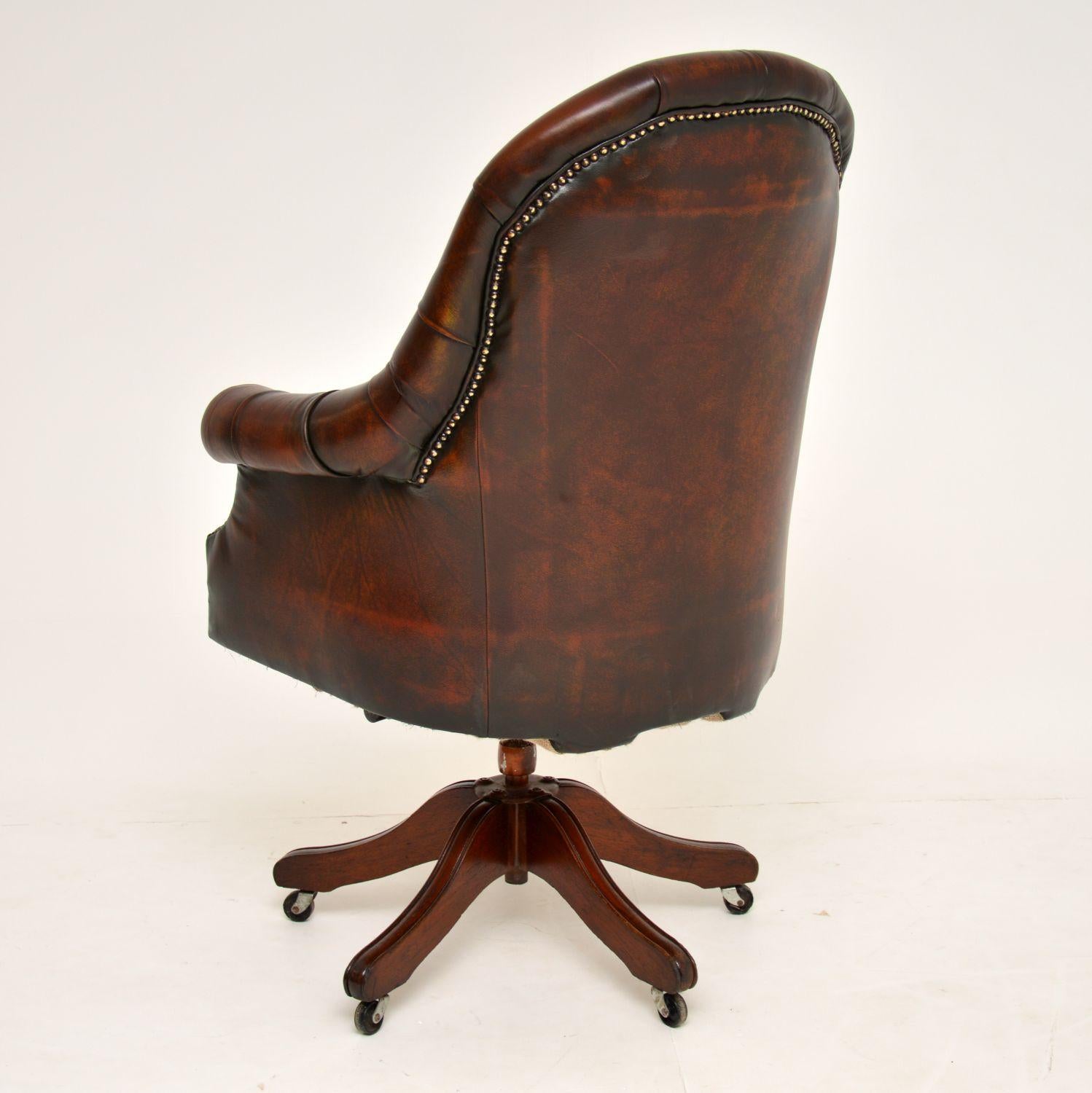20th Century Antique Georgian Style Leather Swivel Desk Chair
