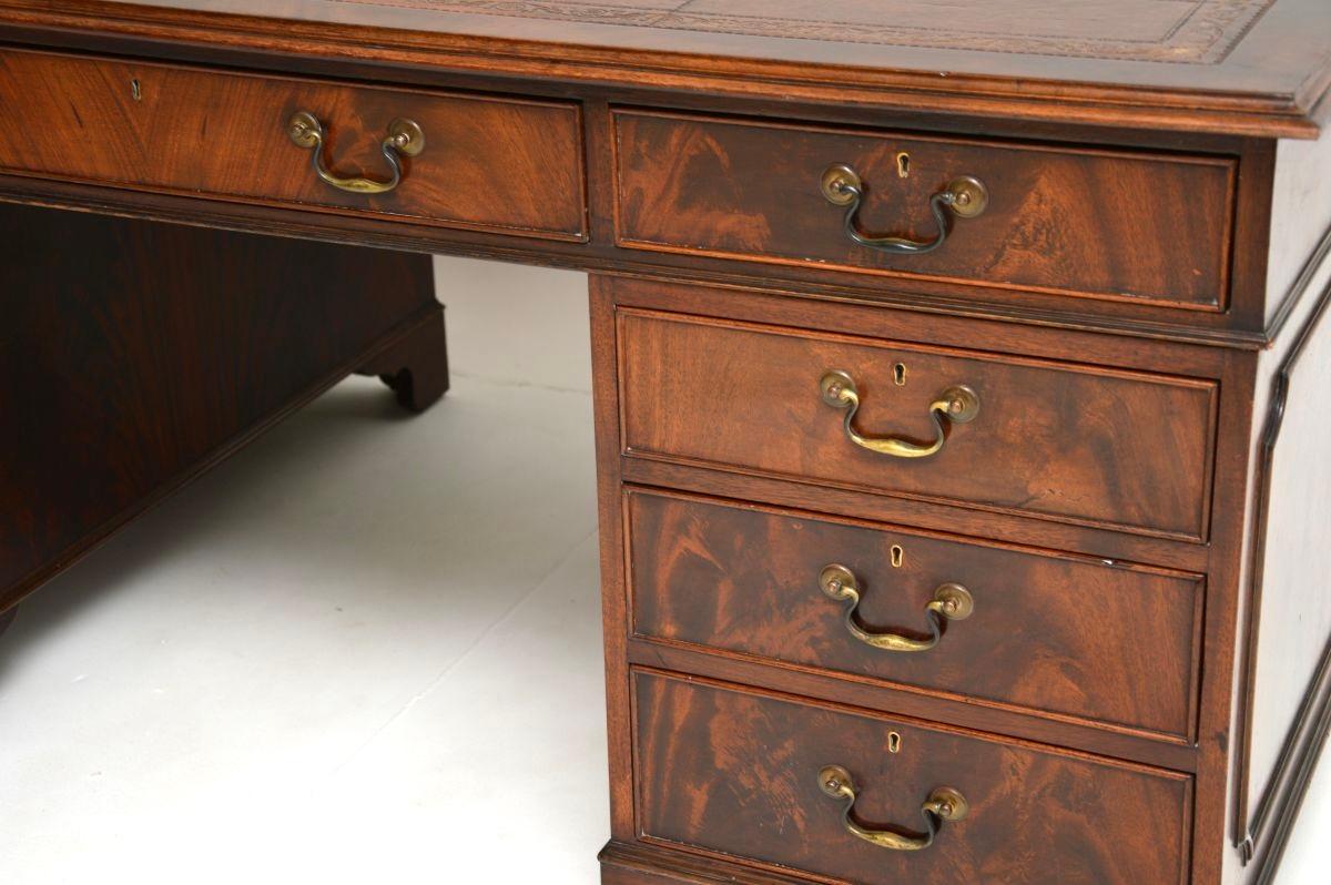Antique Georgian Style Leather Top Partners Desk For Sale 6