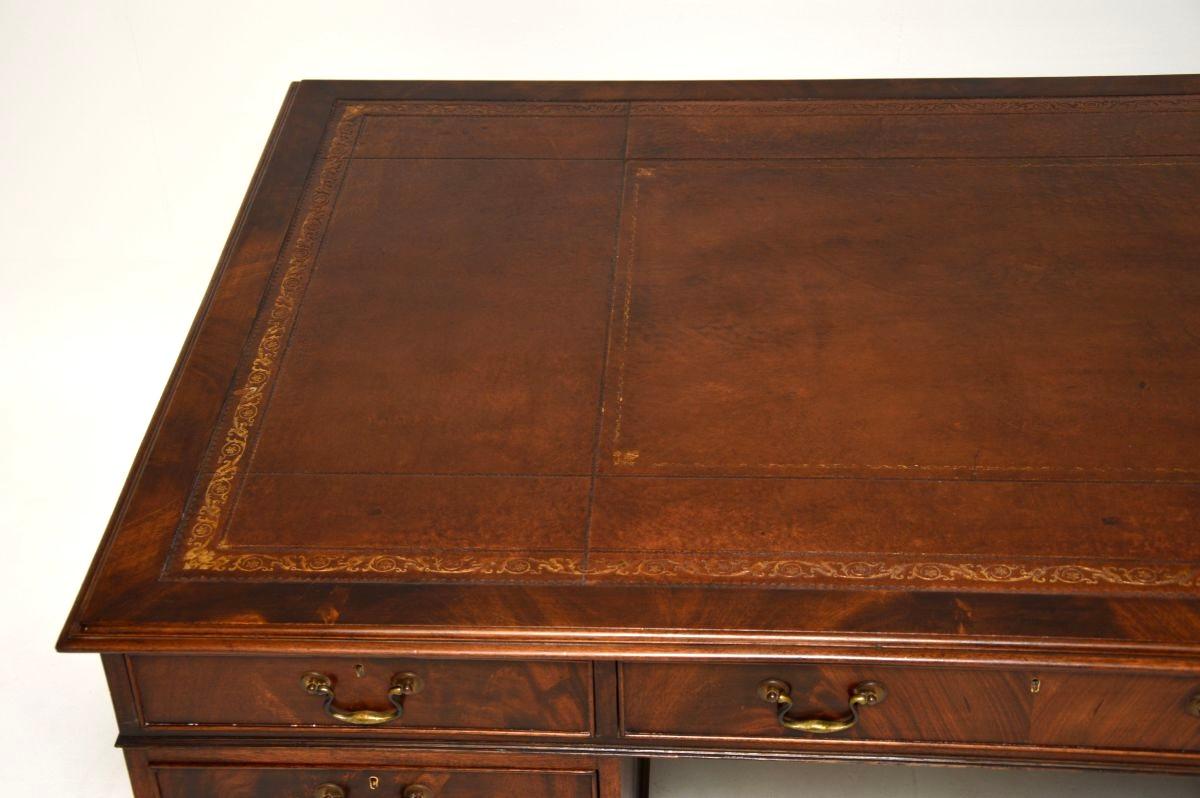 Antique Georgian Style Leather Top Partners Desk For Sale 2