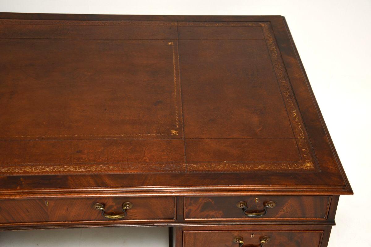 Antique Georgian Style Leather Top Partners Desk For Sale 3