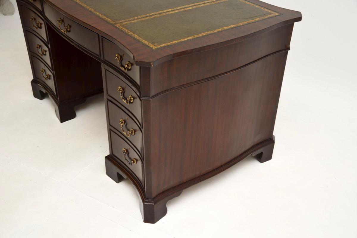 Antique Georgian Style Leather Top Pedestal Desk 4