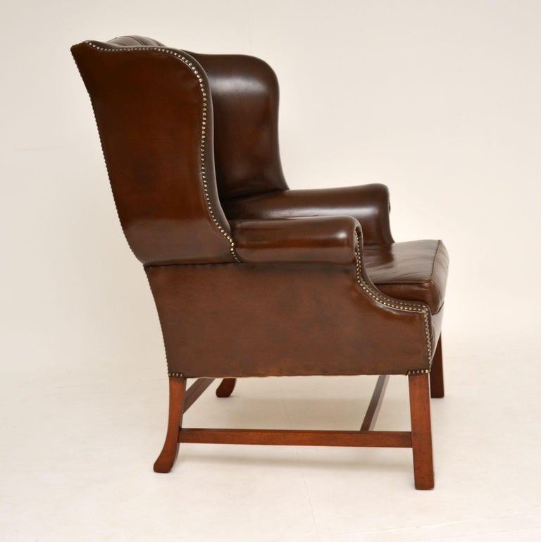 Antique Georgian Style Leather Wing Back Armchair In Good Condition For Sale In London, GB