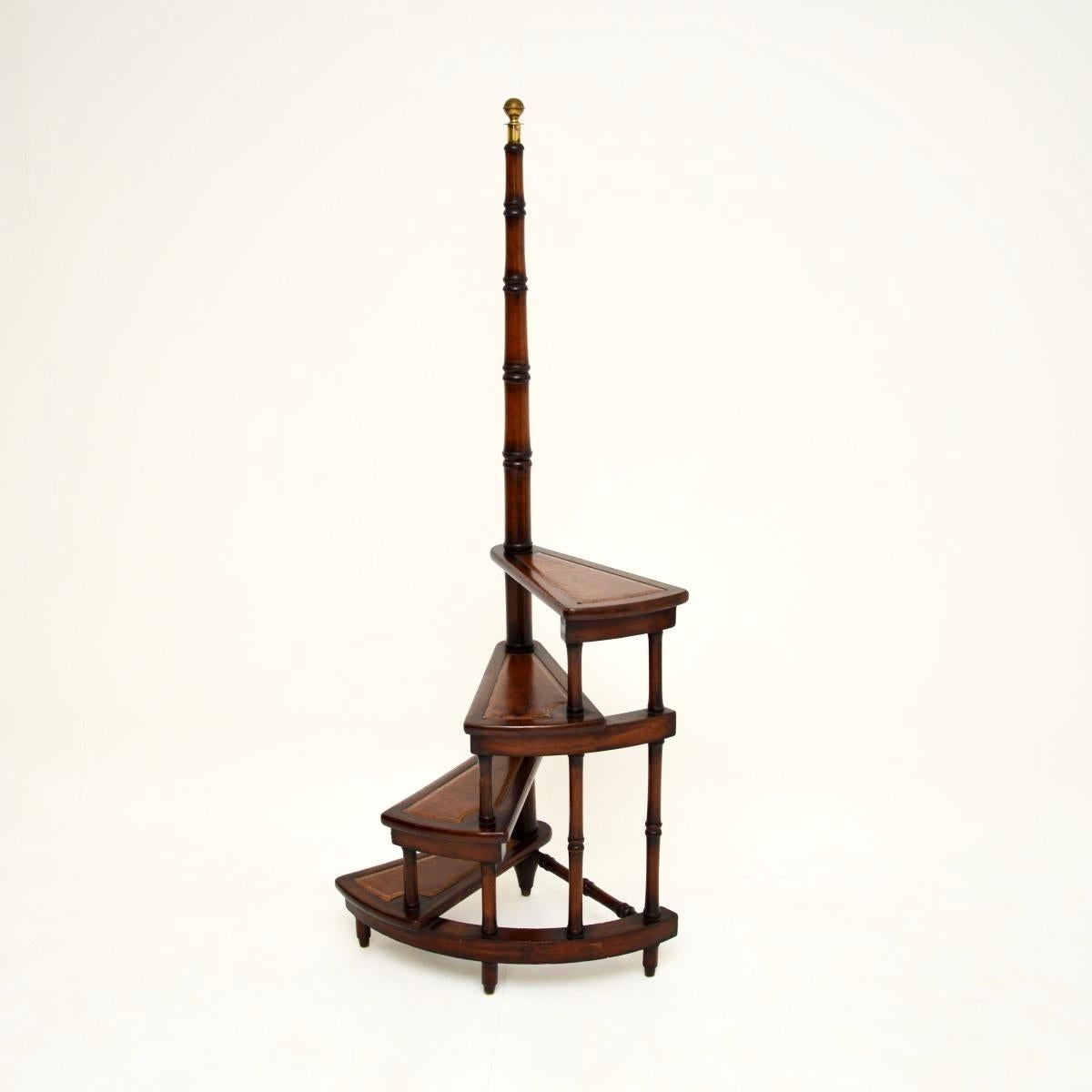A superb set of antique library steps in the Georgian style. They were made in England, and date from around the 1920’s period.

The quality is fantastic, they are very useful for reaching high shelves, and also make great side tables / decorative