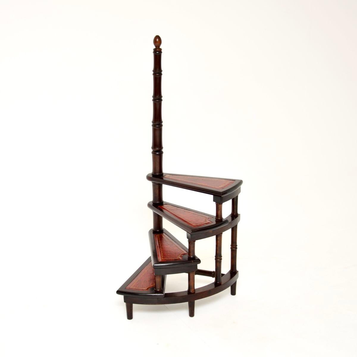 A superb set of antique library steps in the Georgian style. They were made in England, and date from around the 1930’s period.

The quality is fantastic, they are very useful for reaching high shelves, and also make great side tables / decorative