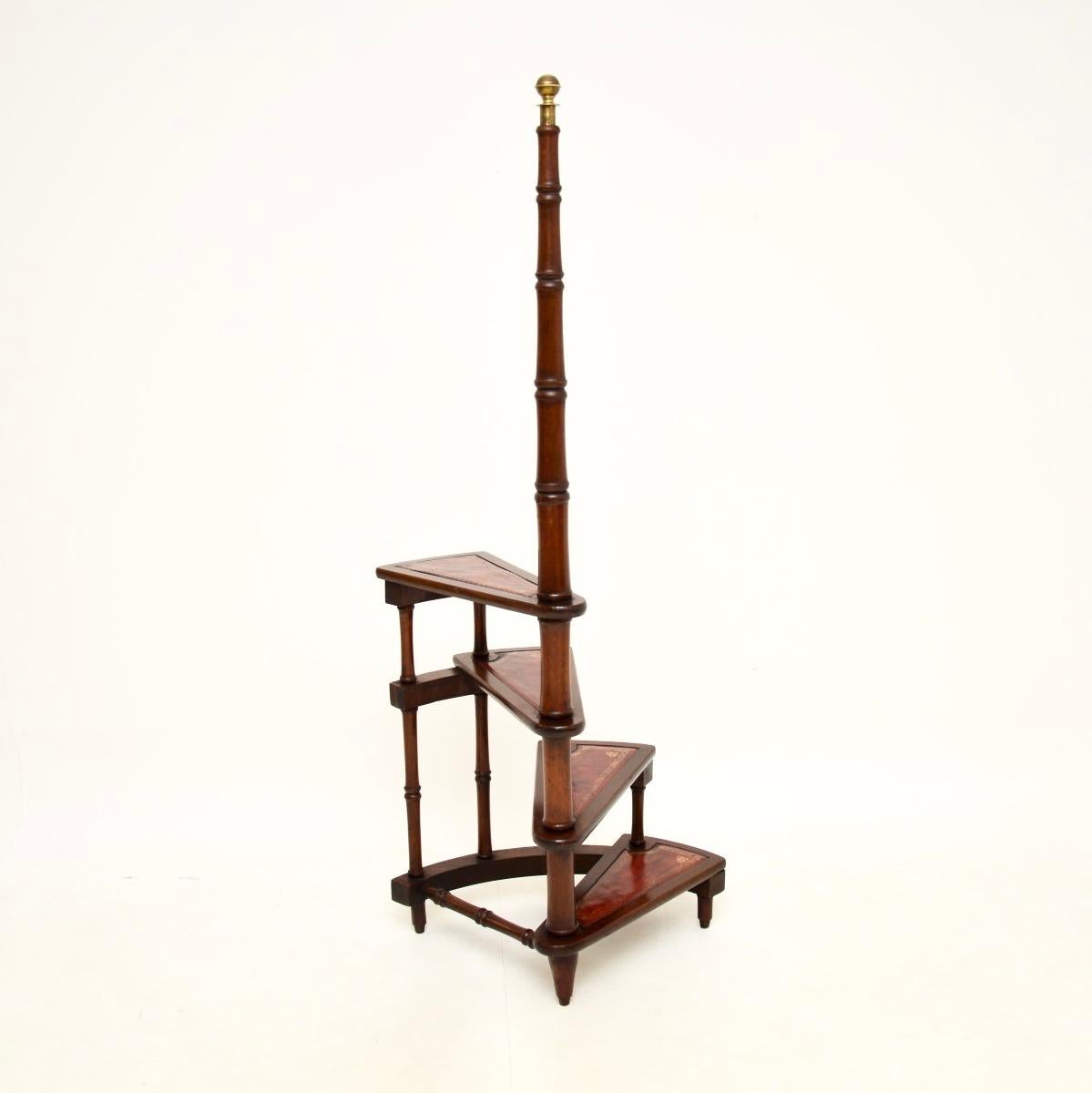 Antique Georgian Style Library Steps In Good Condition In London, GB