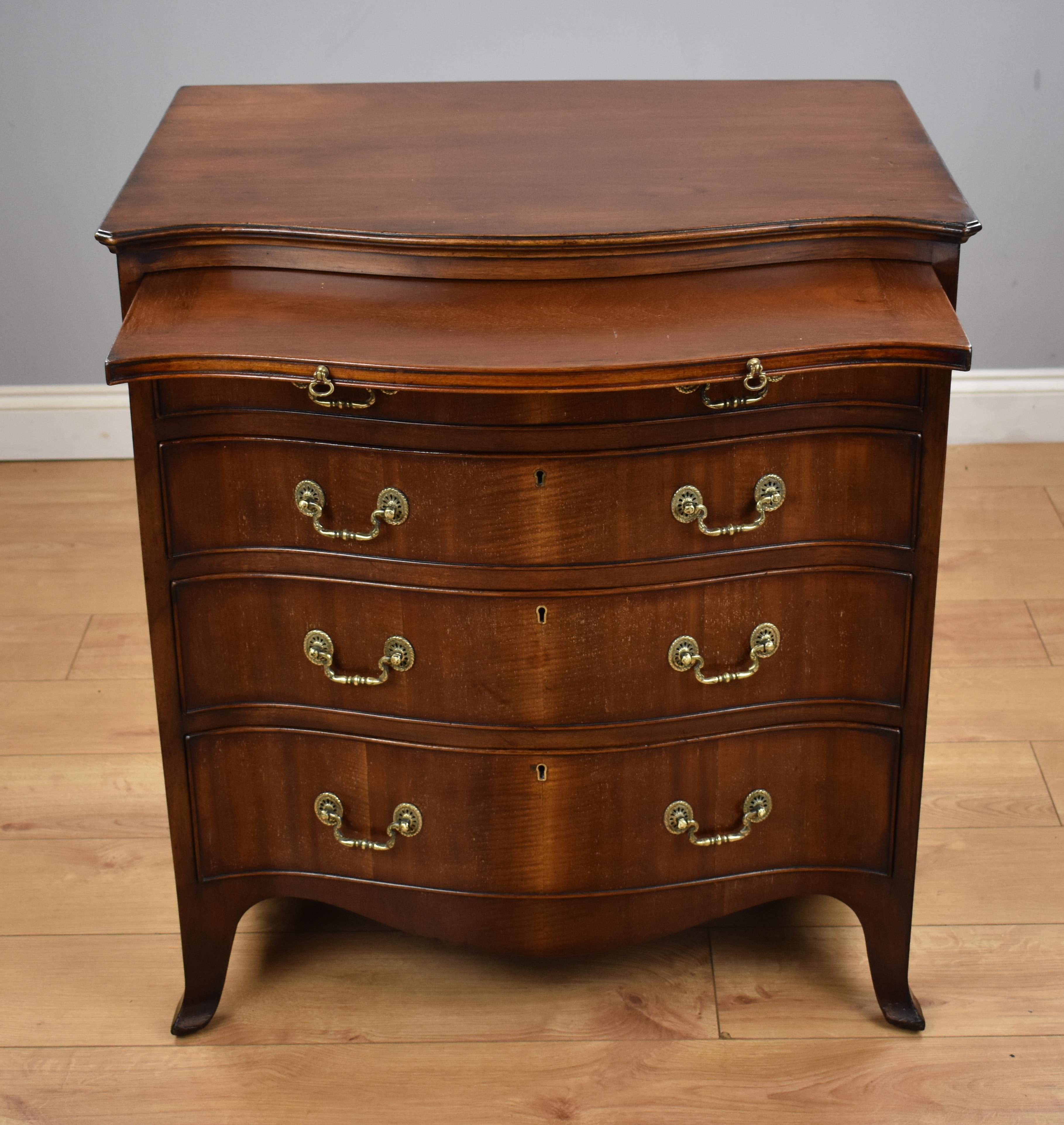 European Antique Georgian Style Mahogany Serpentine Fronted Chest Drawers