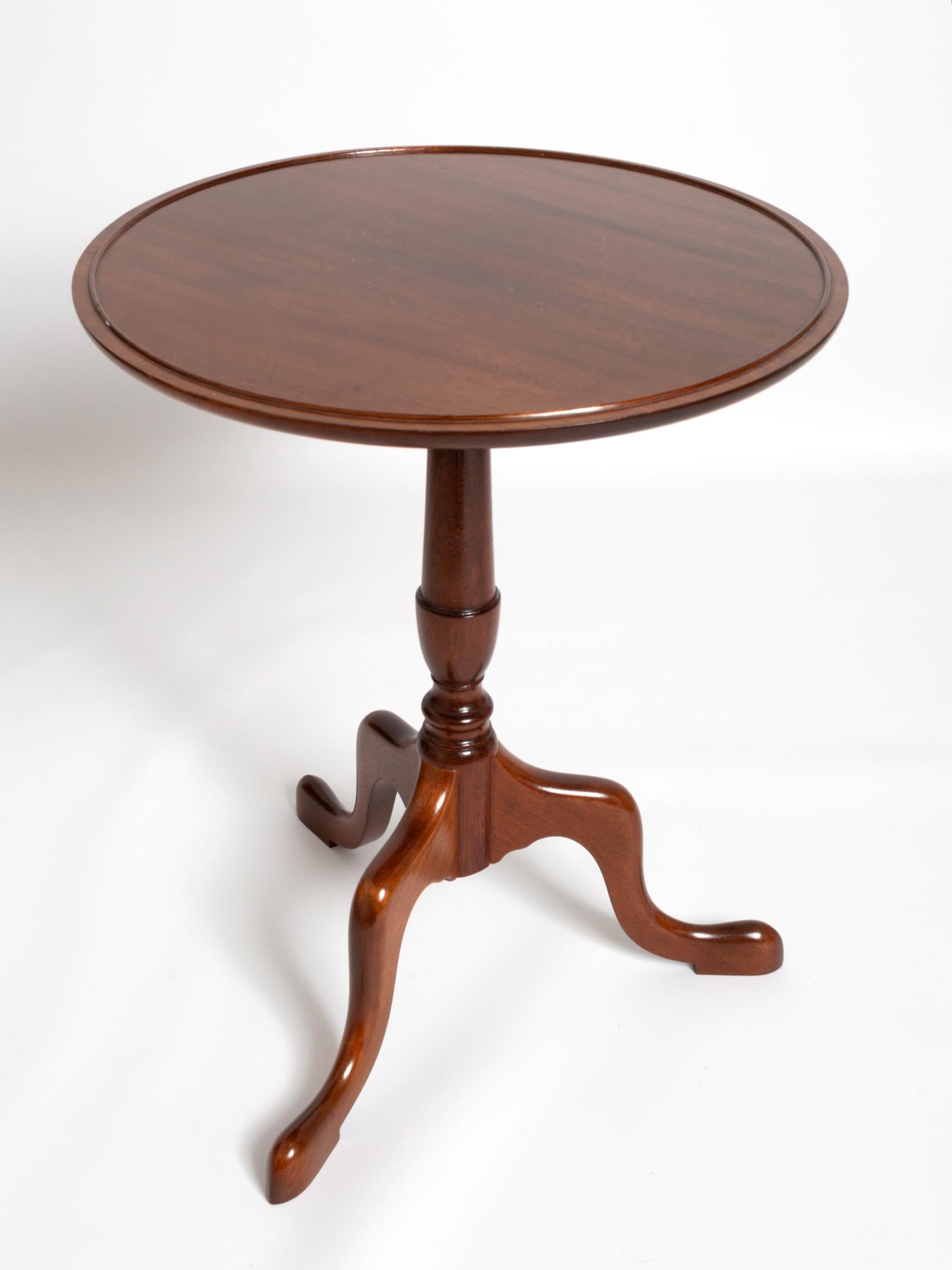 Antique Georgian Style Mahogany Tripod Side Table by Redman & Hales, England.
A quality piece, constructed from solid mahogany.
In excellent condition, commensurate of age and use.